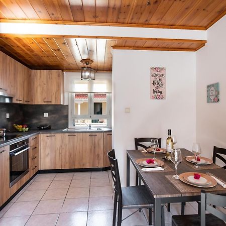 Melas Home Lefkada City Bagian luar foto